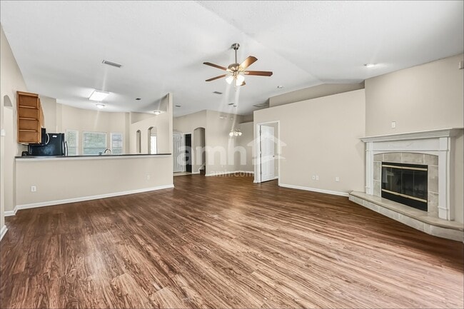 Photo - 2533 Royal Pointe Dr