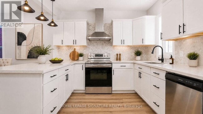 Photo - 53 1/2 KINRADE AVENUE