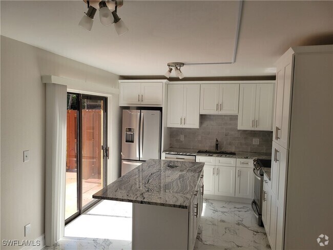 Building Photo - 12350 Woodrose Ct Rental