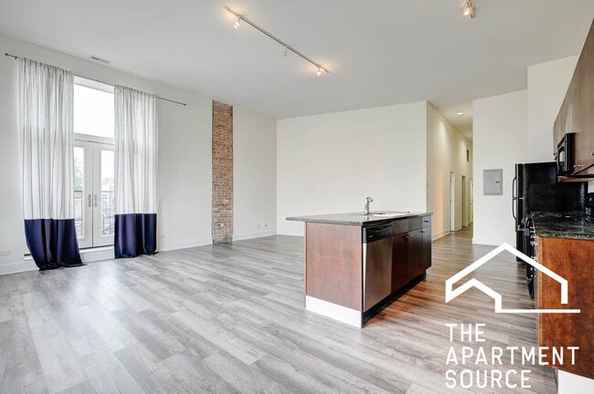 Building Photo - 2401 W North Ave Unit 303 Rental