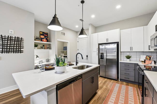 27-web-or-mls-Unit L03-S2504-008