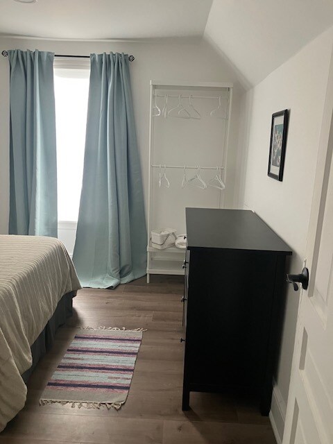 Photo - 133 Vidal St S