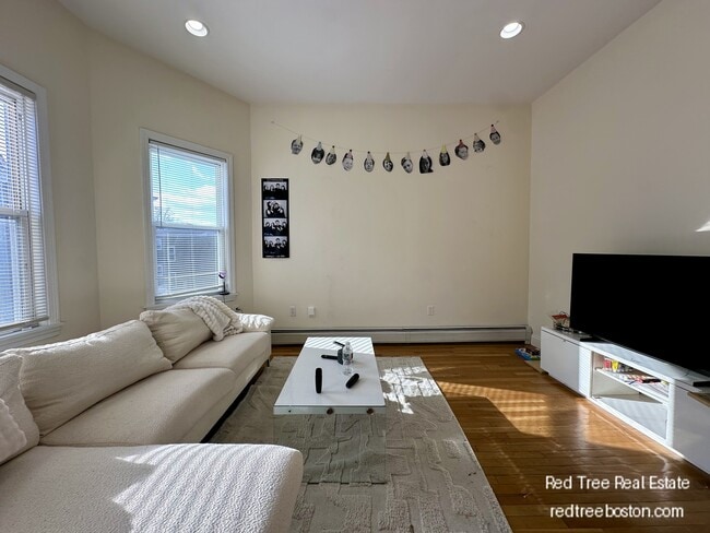 Photo - 143 Hillside St Unit 3