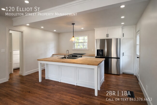 Photo - 120 Elliot St-