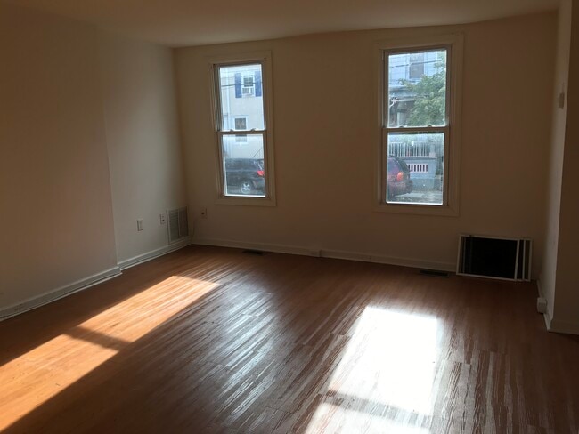 Photo - 15 West Burlington Street Unit 401