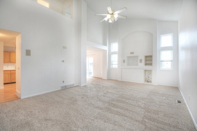 Photo - 2024 Hibbard Ln