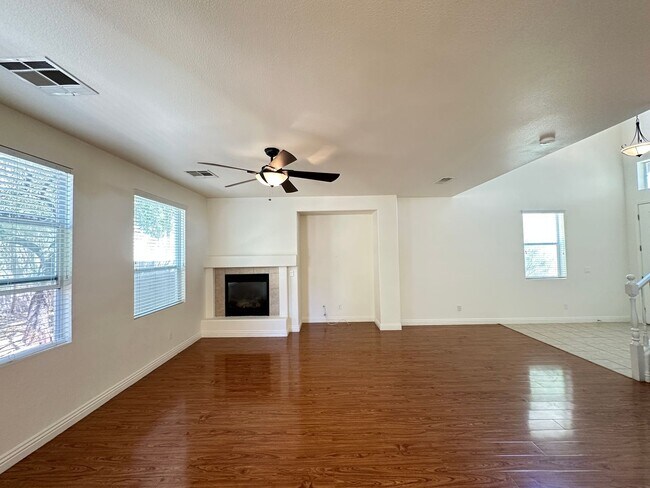 Photo - VININGS PHASE 1