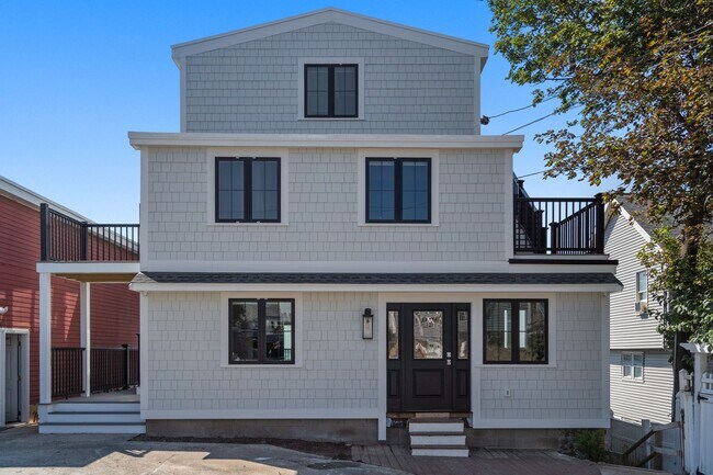 Photo - Newly Renovated - Ocean Views - Laundry - Parking - Fire Pit Unidad 03