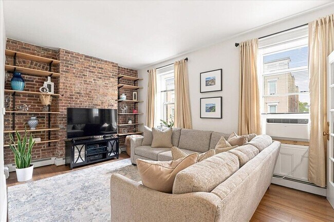Photo - 708 Willow Ave Unit 4B