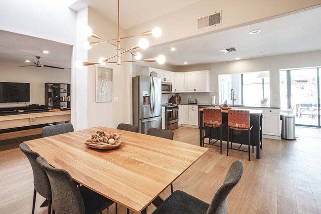 Photo - 12202 N 60th St Unidad SI ID1023060P