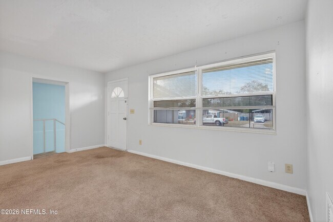 Photo - 7248 Stonehurst Rd N