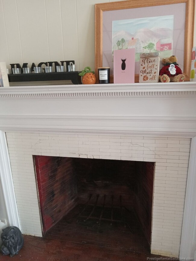 Photo - 10 Pleasant St Apartments Unit #1