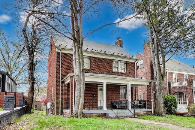 Photo - Van Buren St NW Unidad 2- Basement