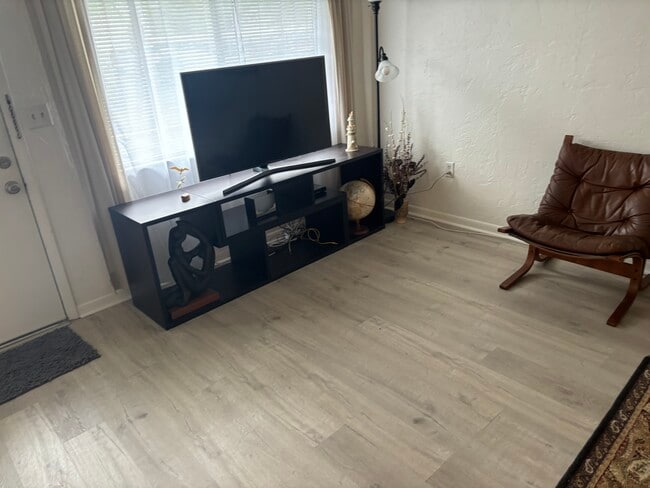 Building Photo - 8454 111th St Unit 104