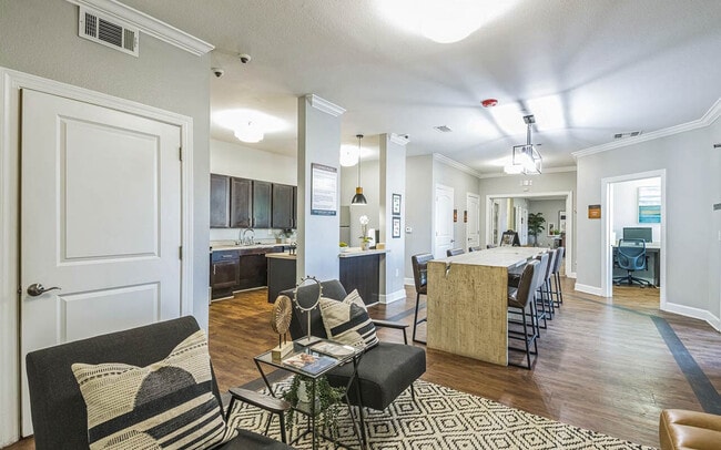 Villas at Colt Run Apartments