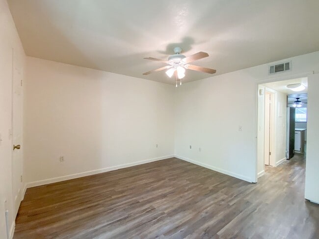 Photo - Rustic Springs #119