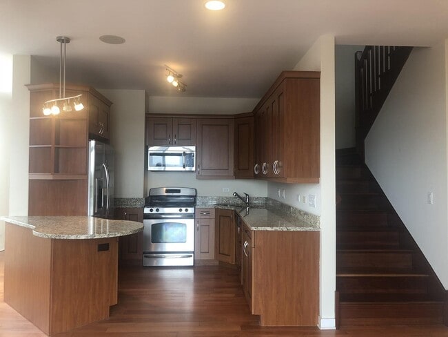 Photo - 6957 N Greenview Ave Unit 6A