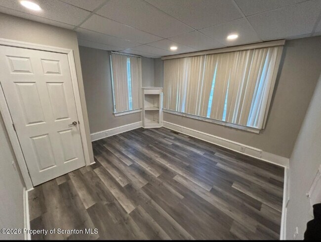 Photo - 942 Wyoming Ave