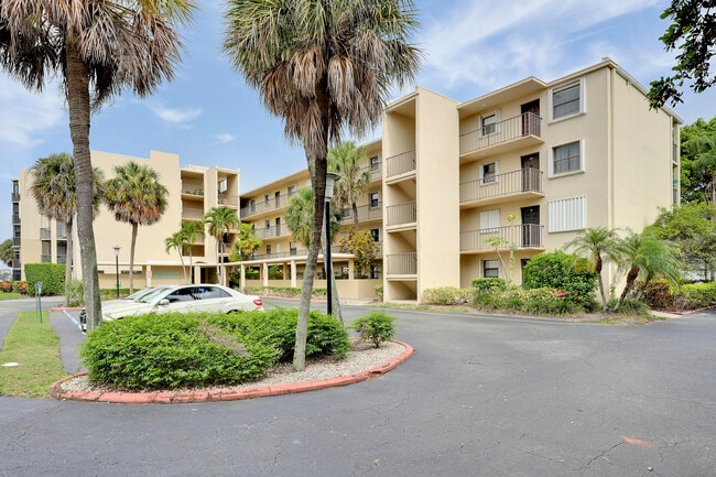 Photo - 890 N Federal Hwy Condo Unit 208
