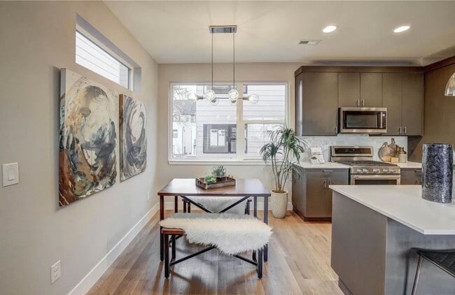 Photo - 3816 Zenobia St