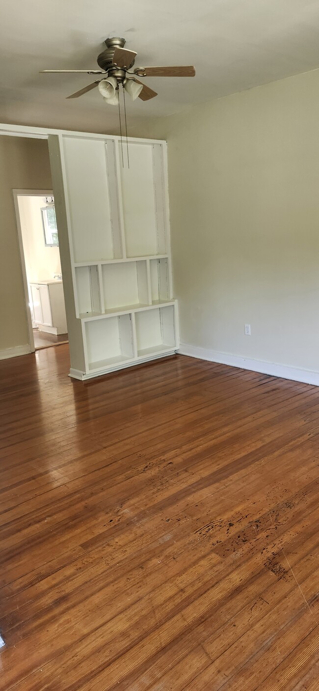 20503 Southlawn Ave Unit B