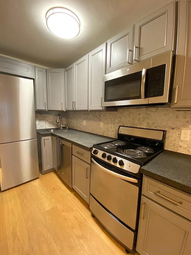 Photo - 1491 Chestnut St Unit 2