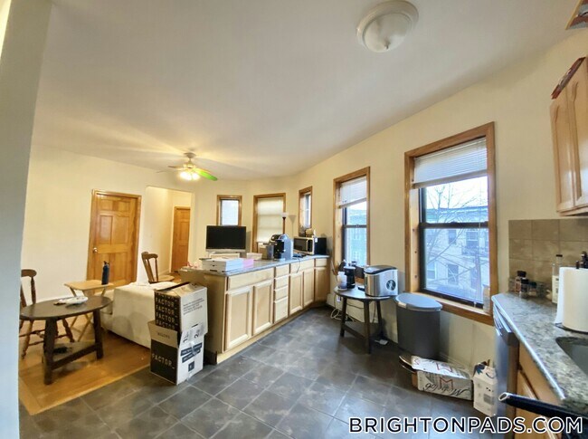 Photo - 47 Orkney Rd Unit 2