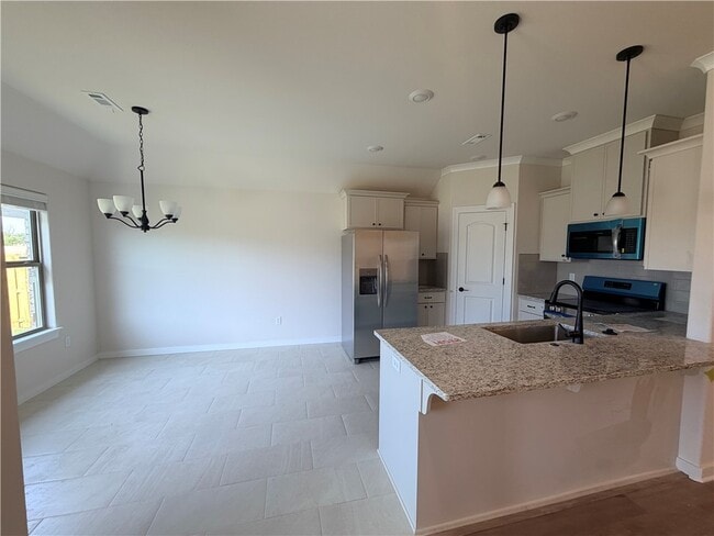 Photo - 1116 Maclaren Ave