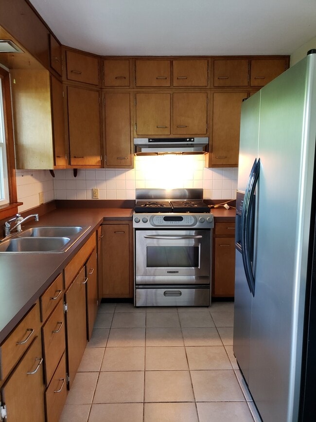 Photo - 1607 Cornell Dr