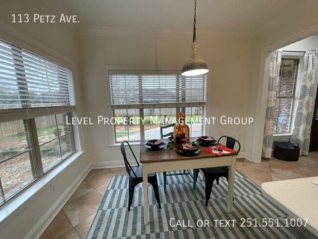 Photo - 113 Petz Ave