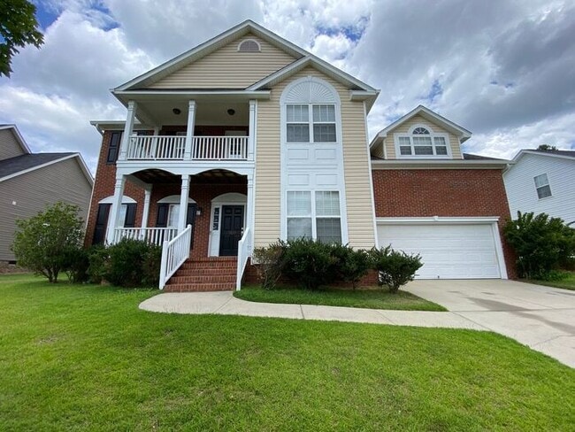 Building Photo - Northeast / Elgin- Offering Self Guided Tour with RENTLY!