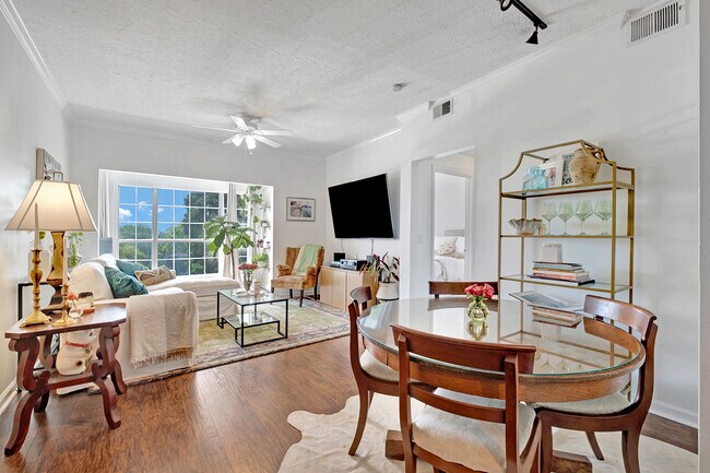 Photo - 2025 Woodmont Blvd Unit 331