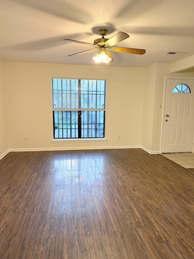 Building Photo - 6797 The Willows Cove