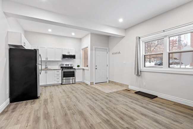 Photo - 224 Lebreton St N Unit 1