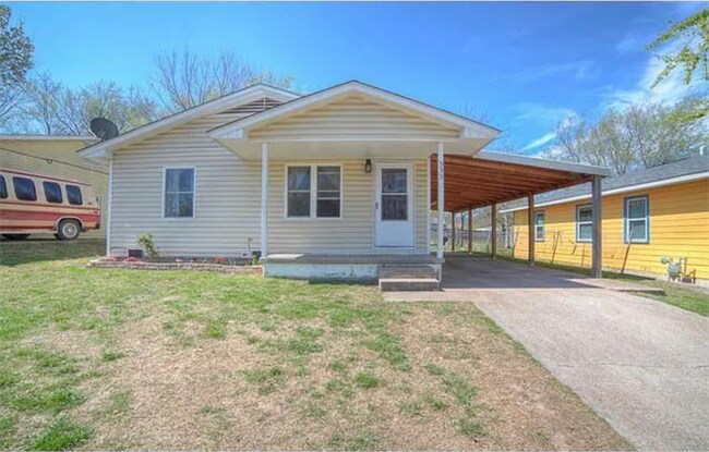 Bartlesville bungalow with 3 bedrooms and ... - Bartlesville bungalow with 3 bedrooms and ... House