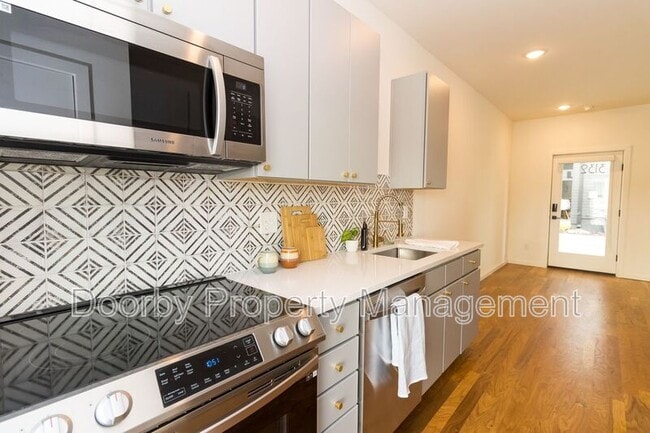 Photo - 3132 St Elmo Ave Townhome