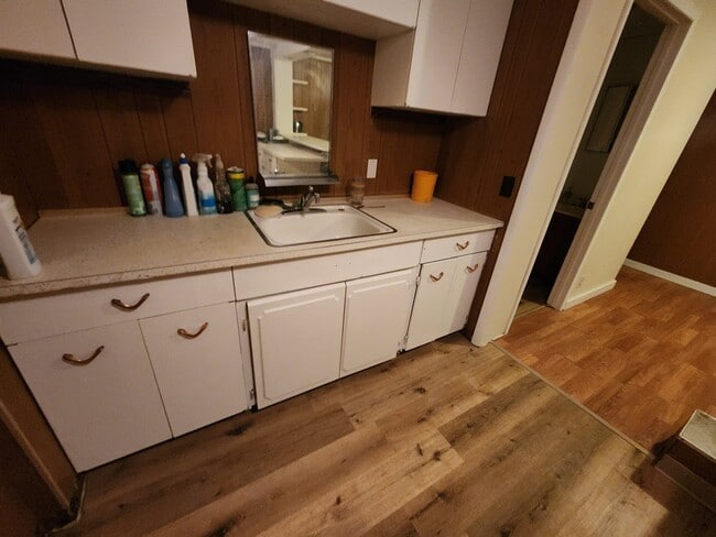 Photo - 497 E Main St