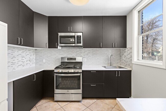 Photo - 320 67th St Unit 2