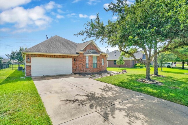 Building Photo - 24419 Lake Path Cir