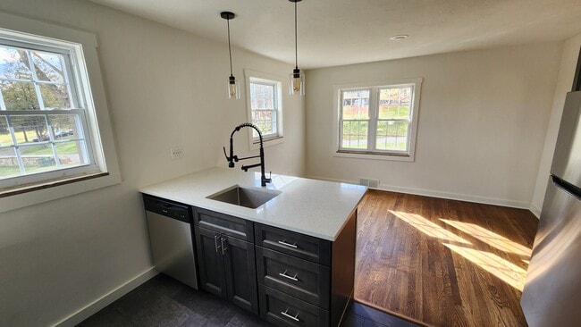 Photo - 4521 Gardenville Rd