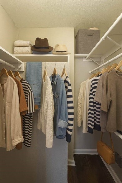 Photo - 4335 Cedar Springs Rd Unit 110