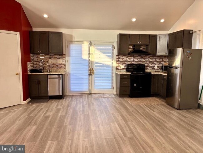 Photo - 215 Bryn Mawr Ave