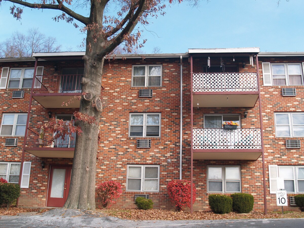 Photo - Edgemont Terrace Apartments