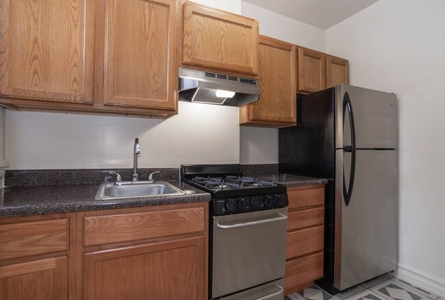Tiers 13/14 Studio Kitchen Layout