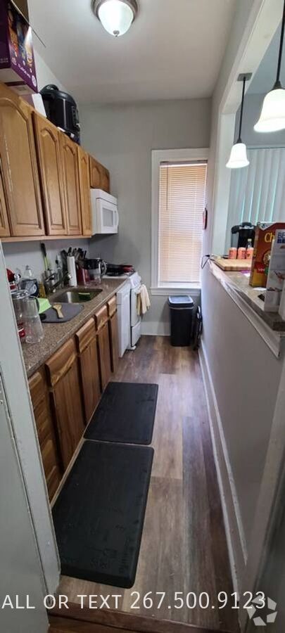 Building Photo - Great 1 bedroom available in University City. Unit 1E Rental