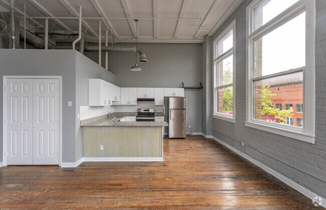 1BR, 1BA - 1,215SF