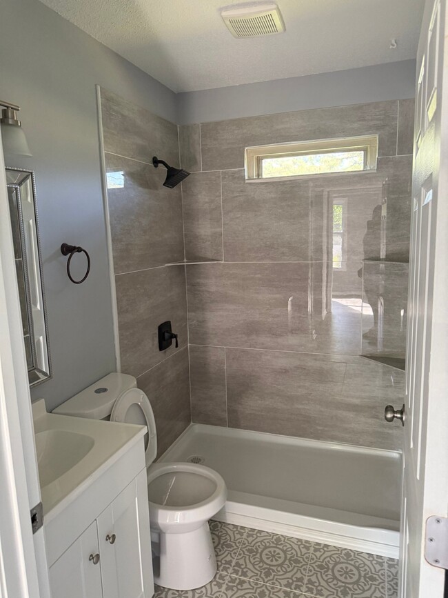 Photo - 1602 Forbes Ct