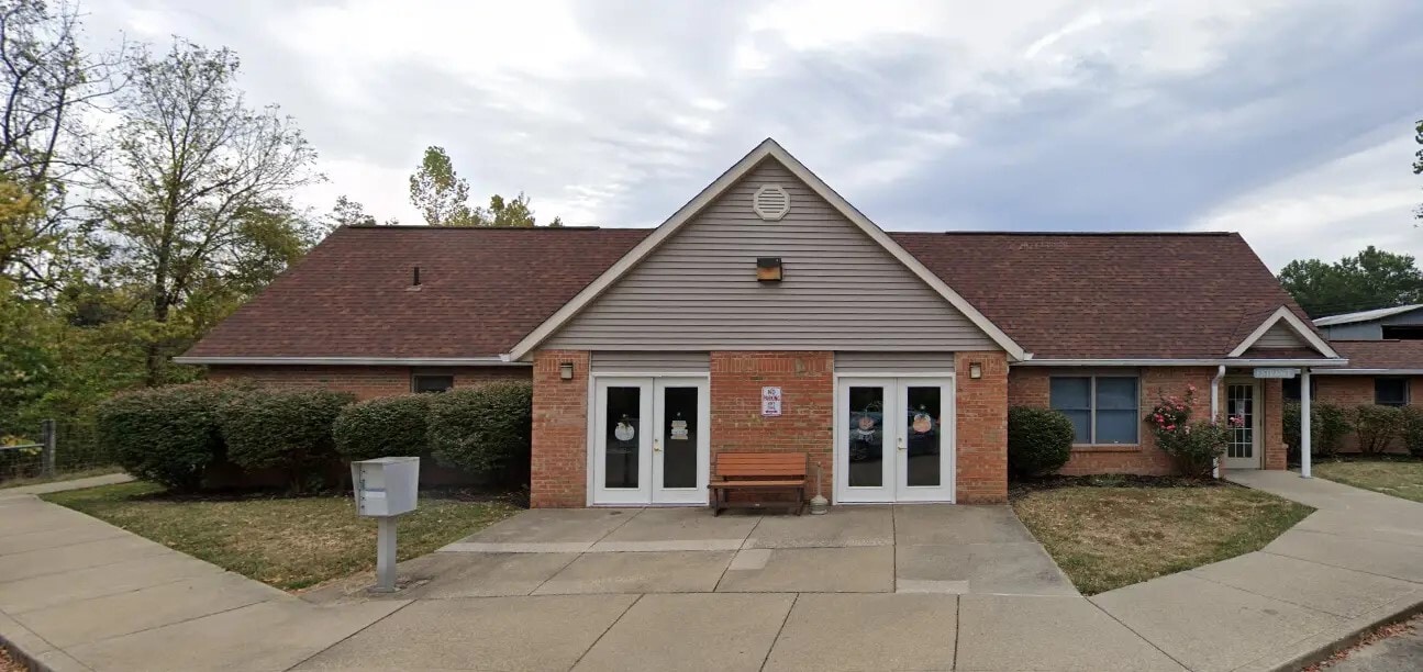 Photo - 679 S Main St