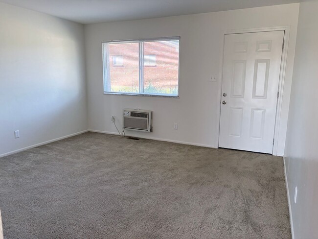 Photo - 1261 Uhlwood Dr Unit 1261 Uhlwood