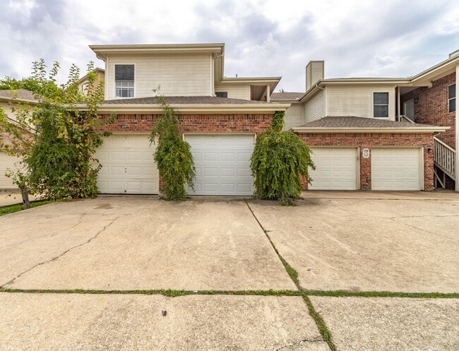 Building Photo - 303 Rawhide Loop Unit 1 Rental